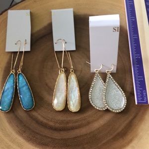 3 Earrings singnature NYC